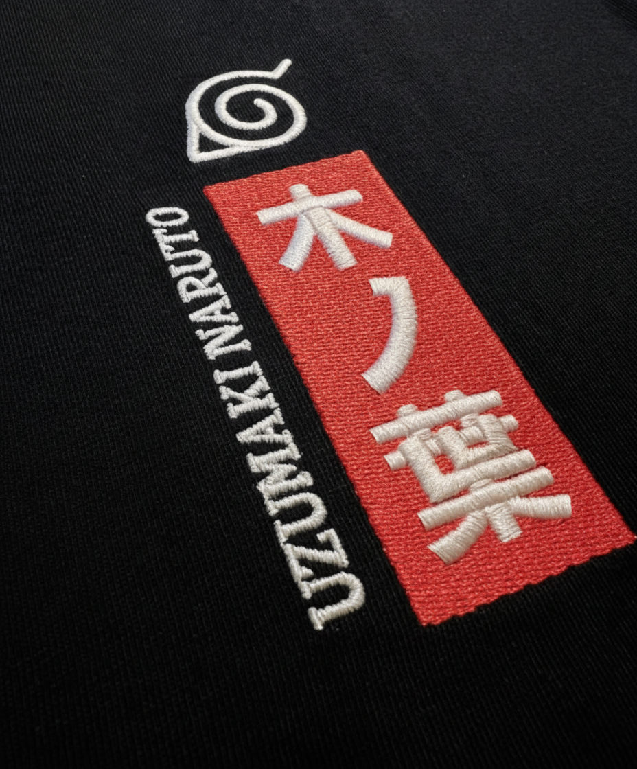 Broderie Konoha Naruto sur t-shirt noir